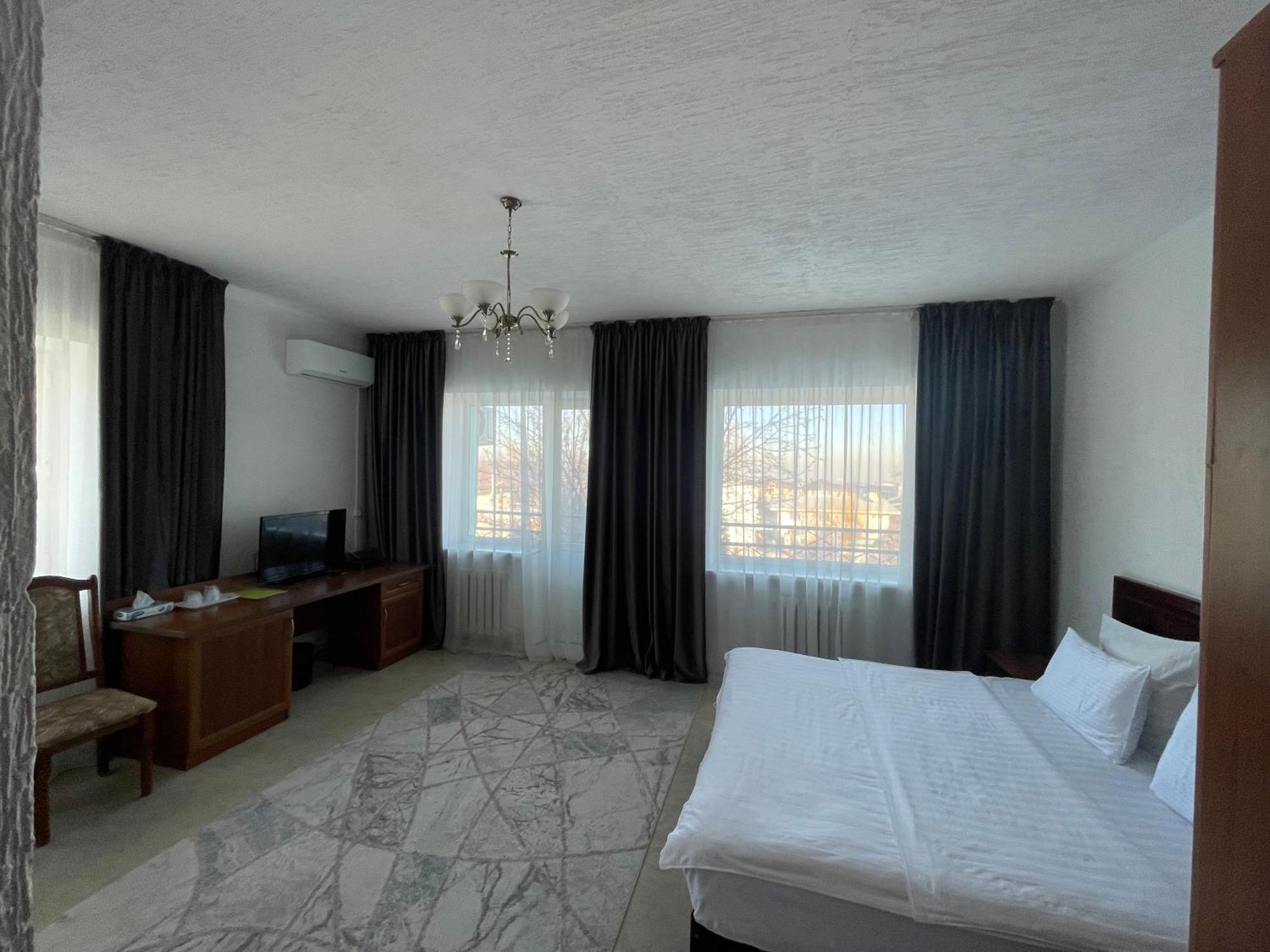 Green Hotel Алматы Экстерьер фото