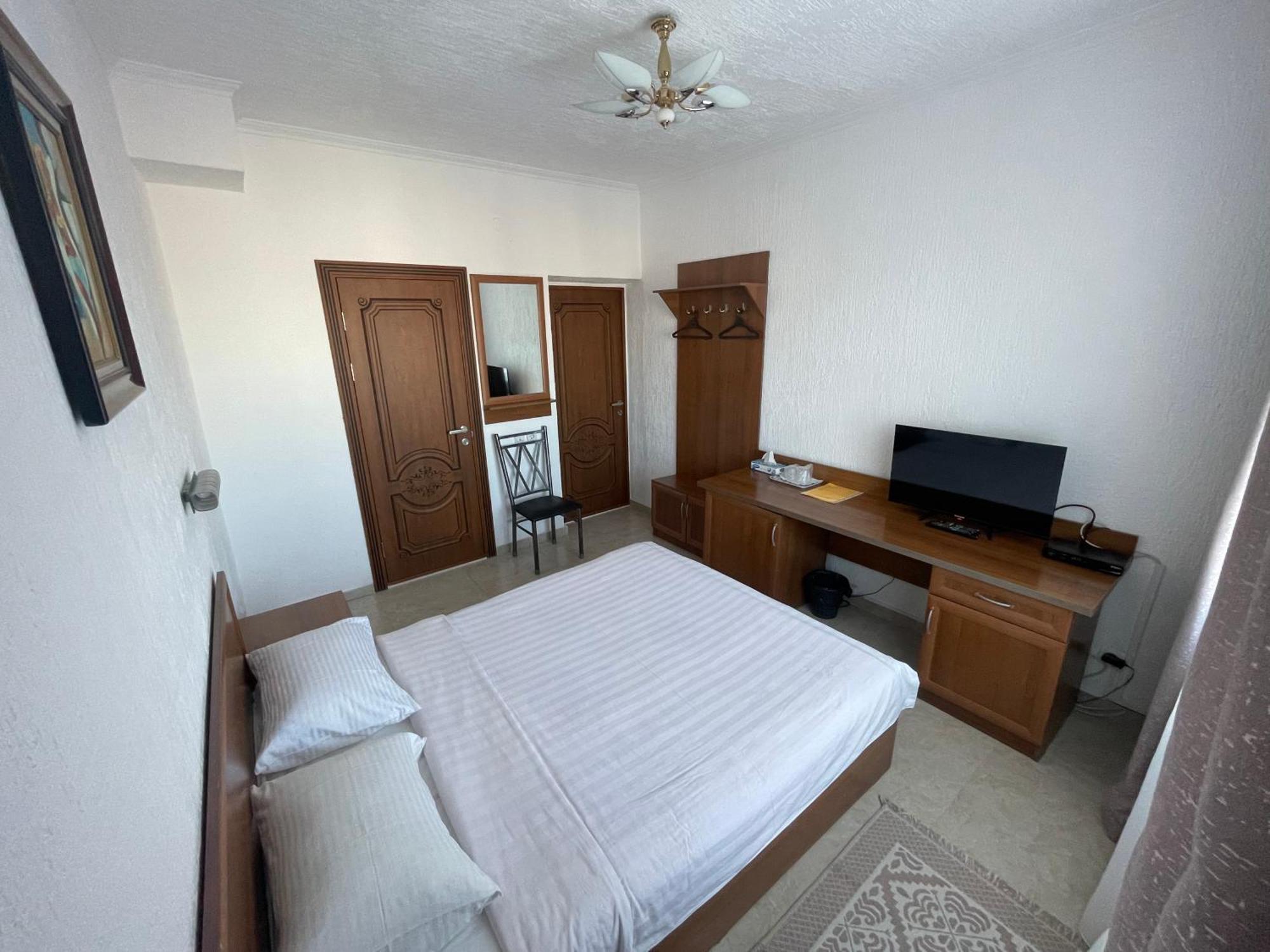 Green Hotel Алматы Экстерьер фото