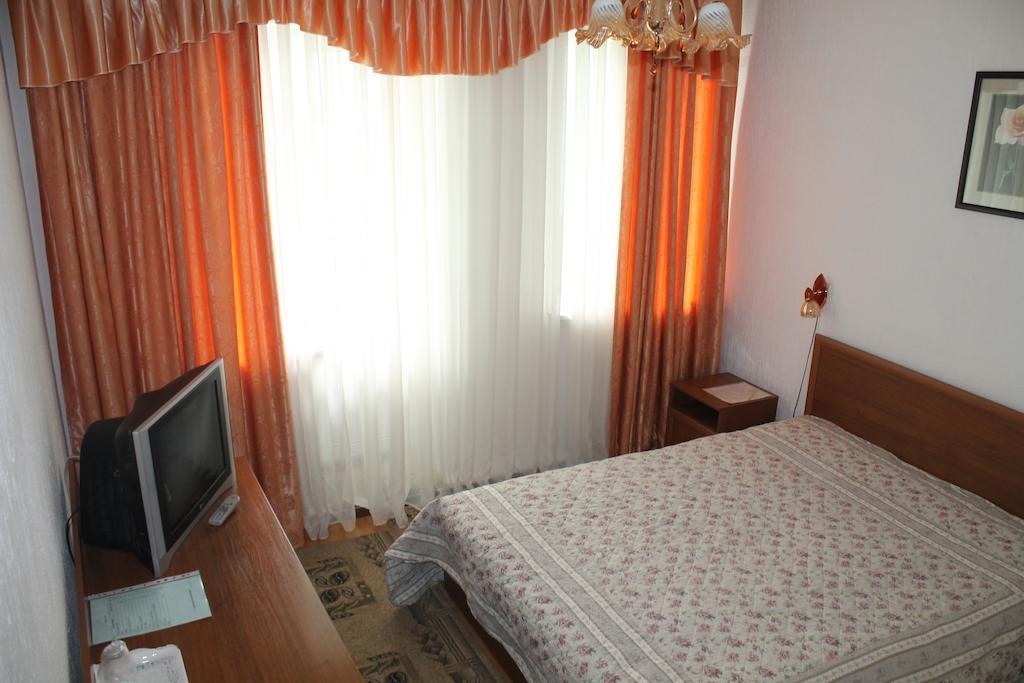 Green Hotel Алматы Экстерьер фото